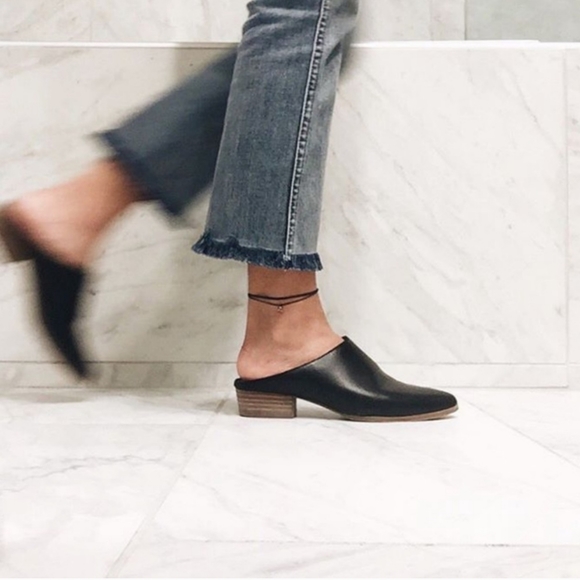 Madewell Shoes - Madewell Barlow Black Leather Mules Size 8.5